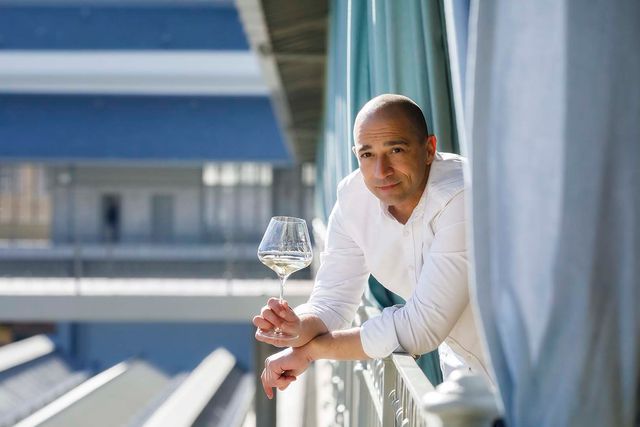 Retrato editorial de André Figuinha · sommelier